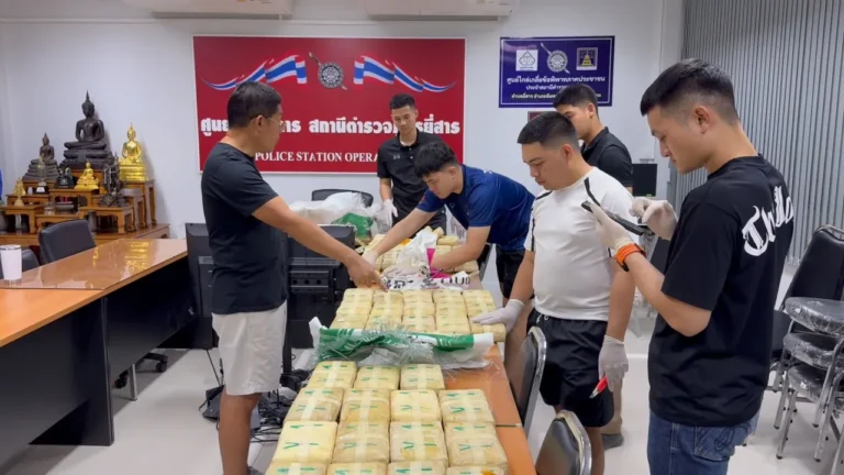 ล่าระทึก ปาเจโร่ทิ้งยาบ้า