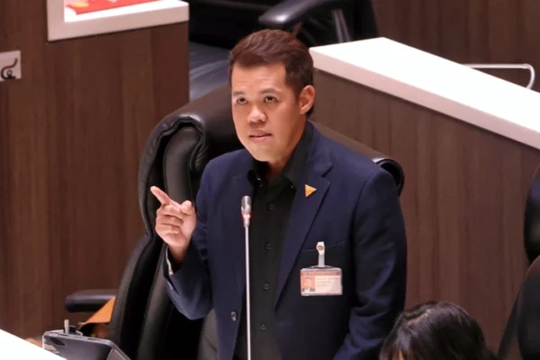 ประธานวิปฝ่ายค้าน