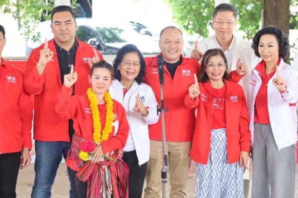 ณัฐวุฒิ โว เพื่อไทยเลือกตั้ง