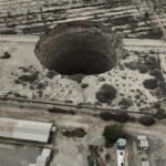 ชาวเมืองชิลีผวา หลุมยุบยักษ์ 3 ปี