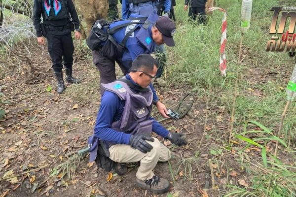 กกล.บูรพา เก็บกู้ ทุ่นระเบิด