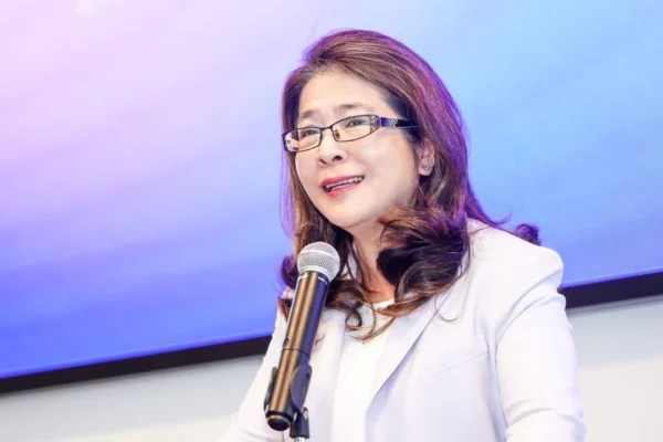 สุดารัตน์ ชี้ ทุนดำ