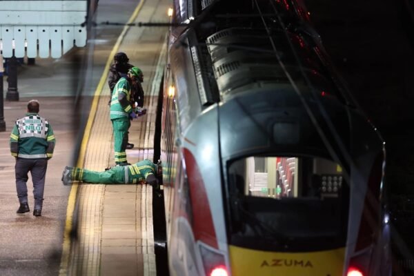 เหตุแทงกันบนรถไฟ