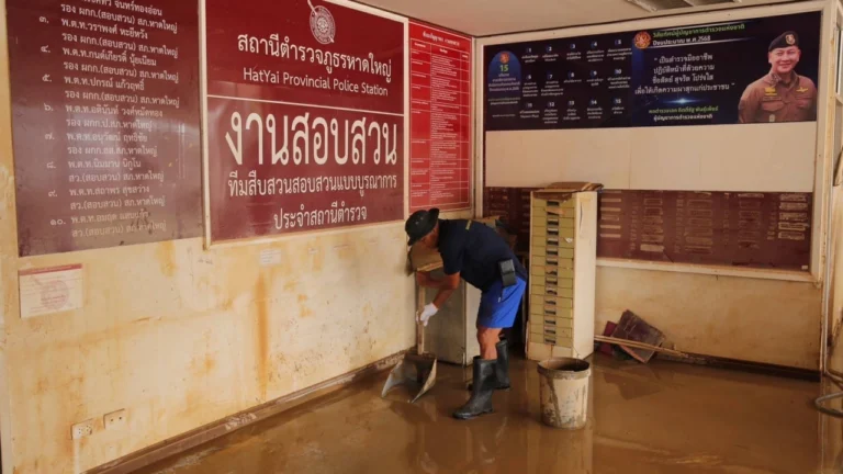เปิดภาพโรงพักหาดใหญ่ หลังเจอน้ำท่วมสูงกว่า 3 เมตร