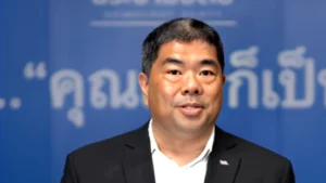 ปชป. ไล่บี้ สแกมเมอร์