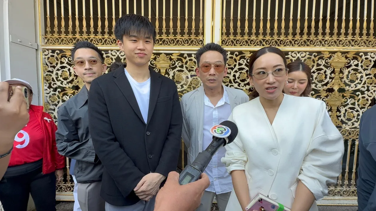 น้องไปป์ เข้าเยี่ยม ทักษิณ