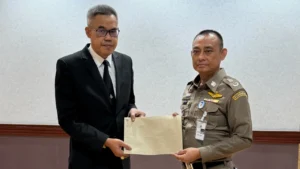 รองเต่า ยื่นสำนวน