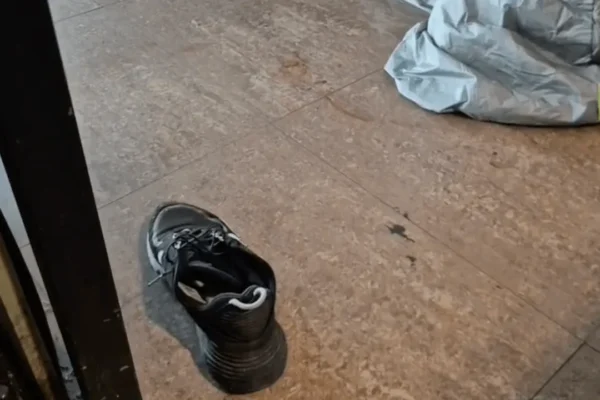 จ่อออกหมายจับ หนุ่มชักปืน