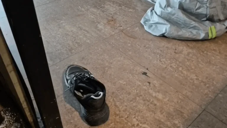 จ่อออกหมายจับ หนุ่มชักปืน