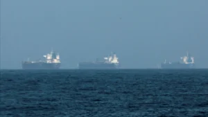 ทรัมป์เล็งส่งกองทัพเรือ